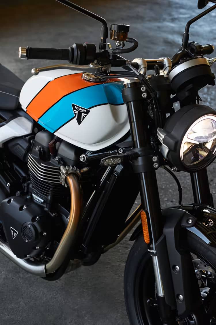 Dual-Tone Fuel Tank