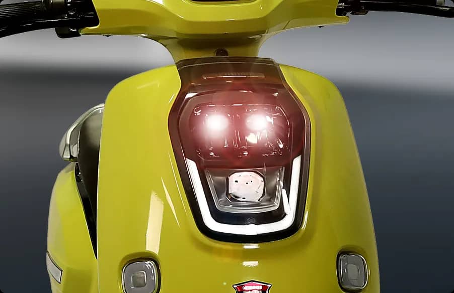 LED Headlamp with DRL Function