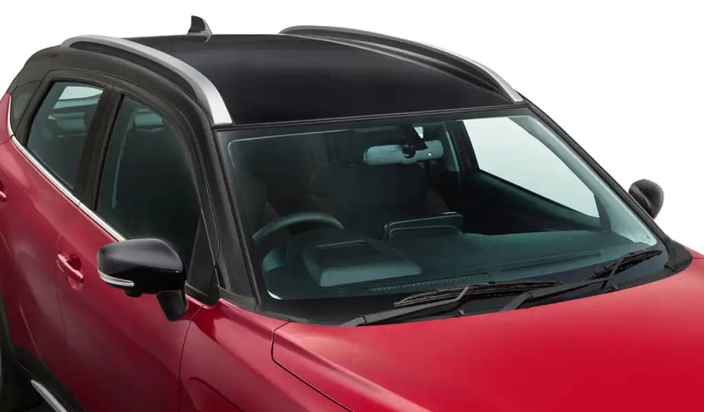 Stunning Dual Tone Exterior With Sporty Roof Rails