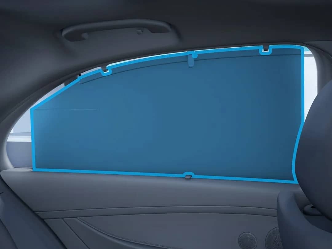 Roller Sunblinds In Left And Right Rear Doors