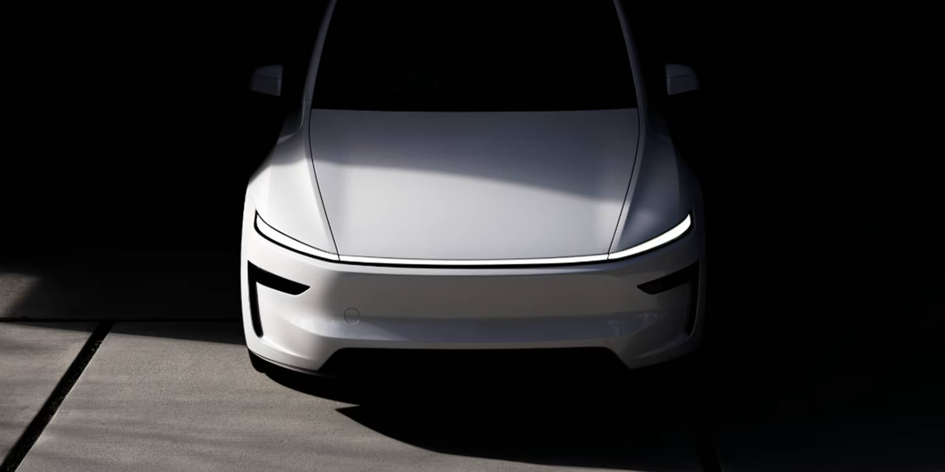 Full-Width LED Light Bar