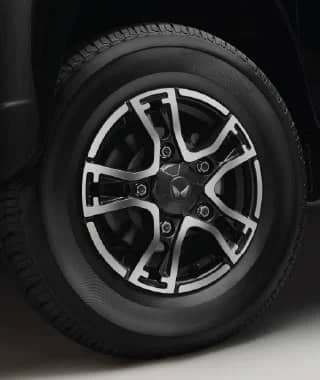 Diamond Cut Alloy Wheels