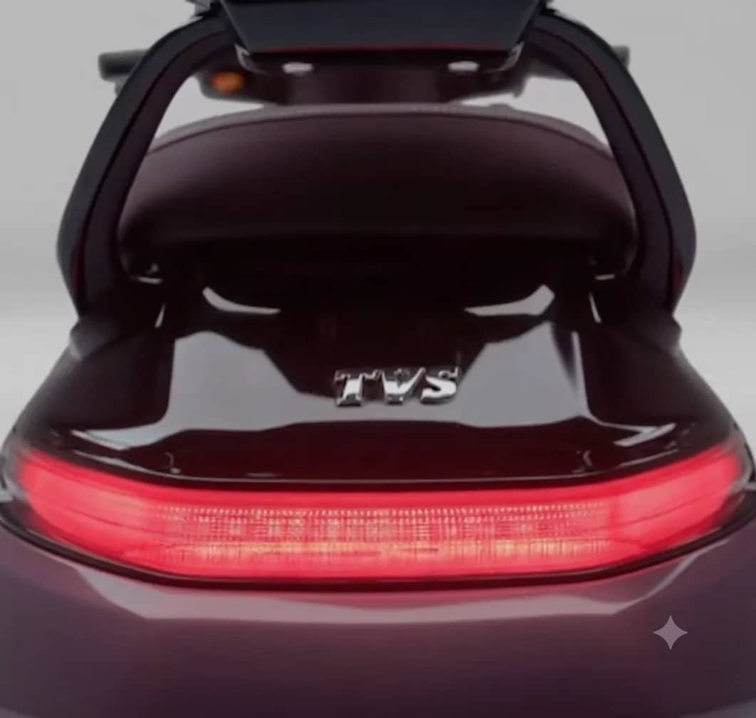 Tail Light Bar