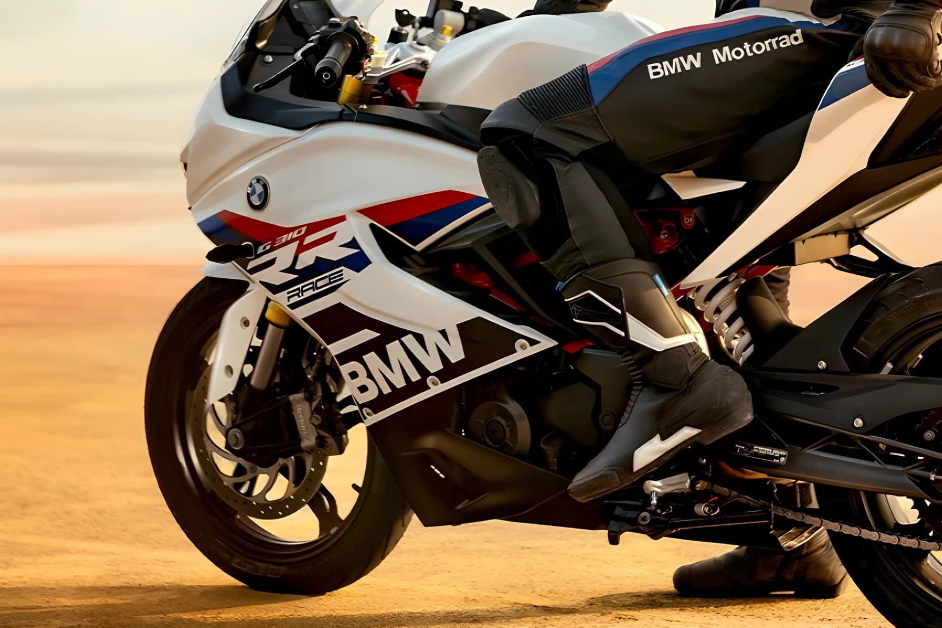 BMW S 1000 XR Engine View