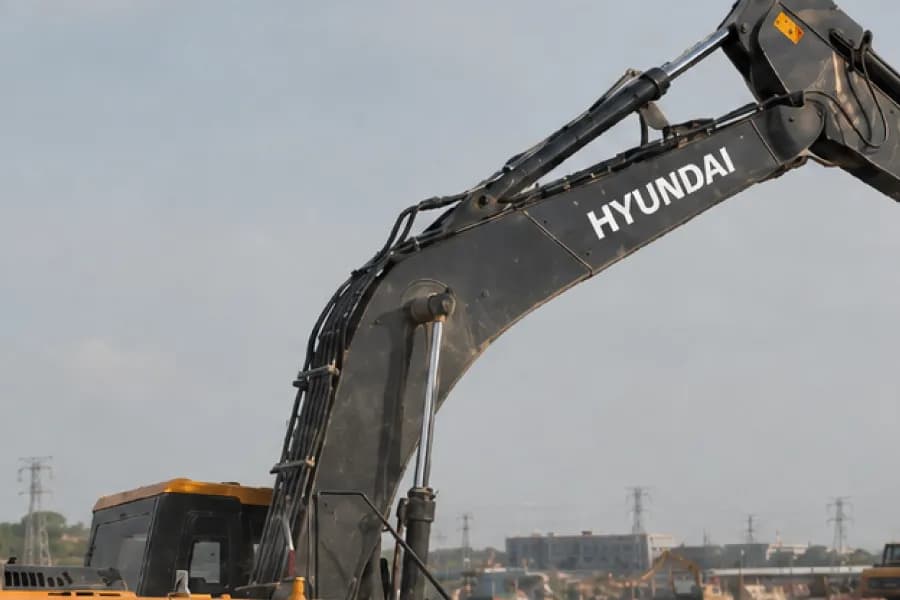 Hyundai R210 Smart X Plus Boom View