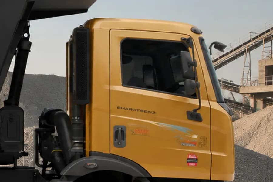 Mahindra Blazo i TRK 28 Tipper Cabin Side View
