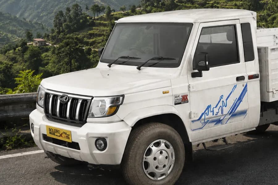 Mahindra Bolero Maxx HD Cabin View