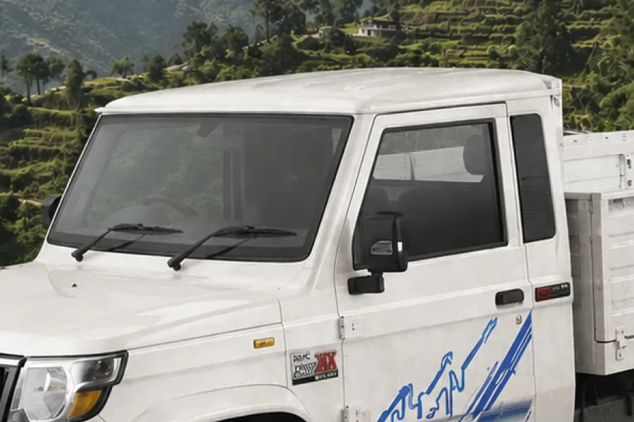 Mahindra Bolero Maxx HD Windshield View