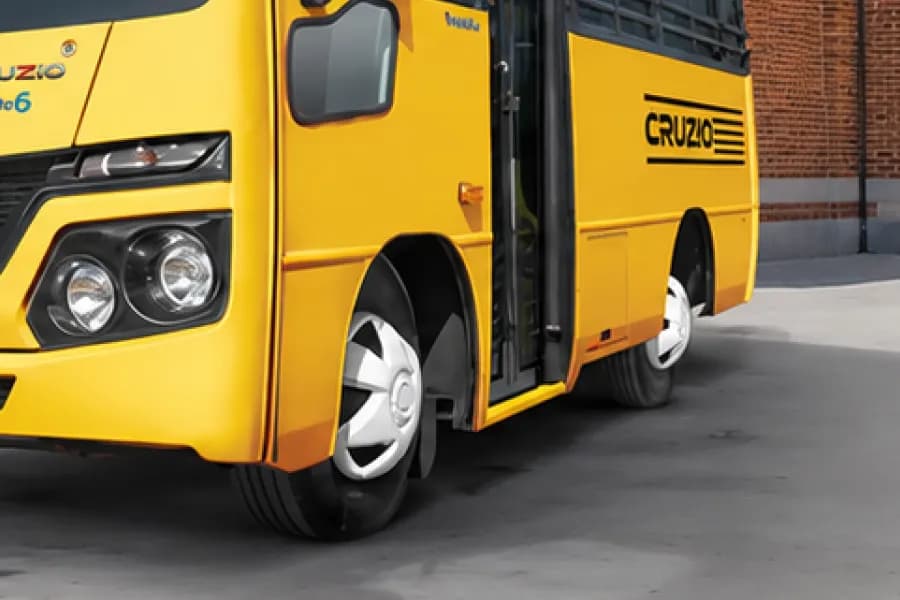 Mahindra Cruzio School Front & Rear Wheel View