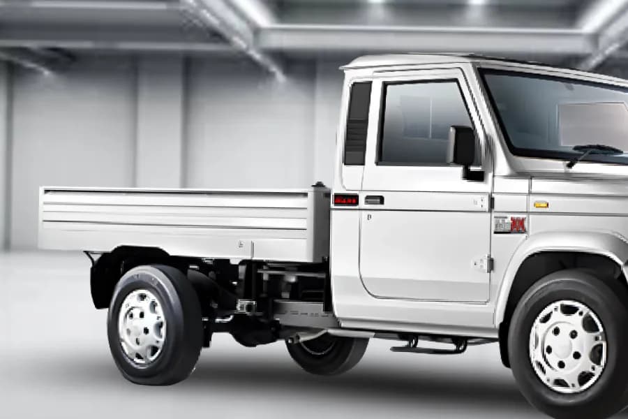 Mahindra Maxx City Right Side View