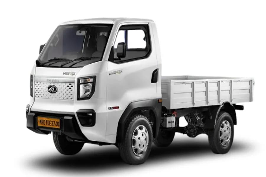 Mahindra Veero Polar White color