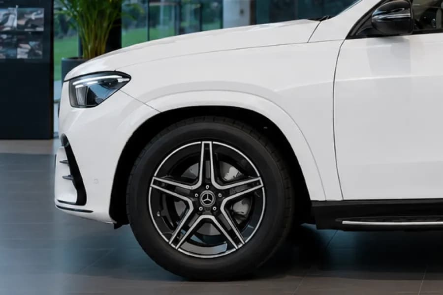 Mercedes Benz GLE Front Wheel View