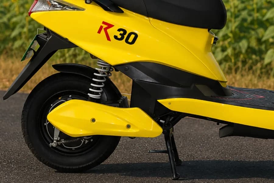 Okinawa R 30 Rear Tyre View