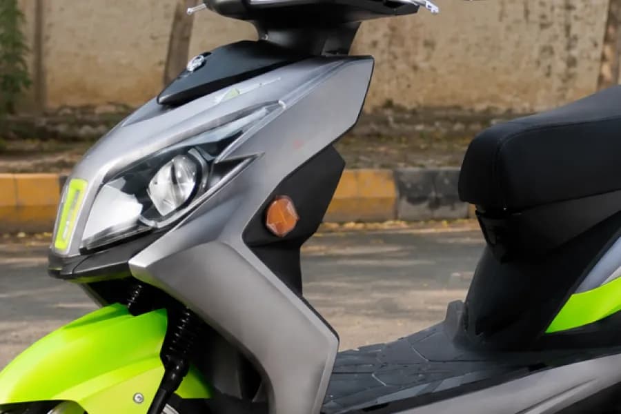 Ujaas eGo T3 Headlight View