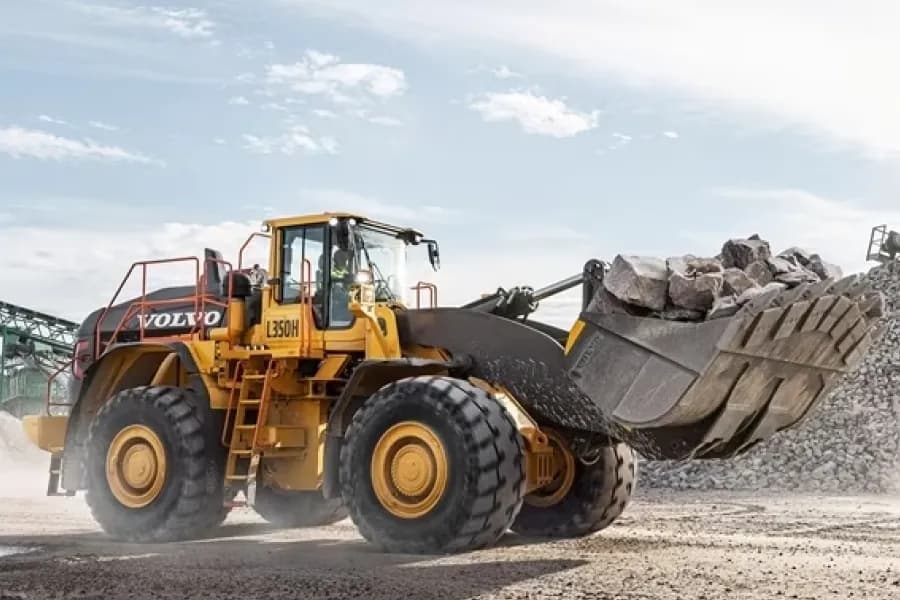 Volvo L350H Side View