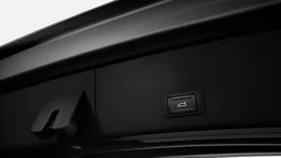 Luggage compartment lid, electrically opening and closing