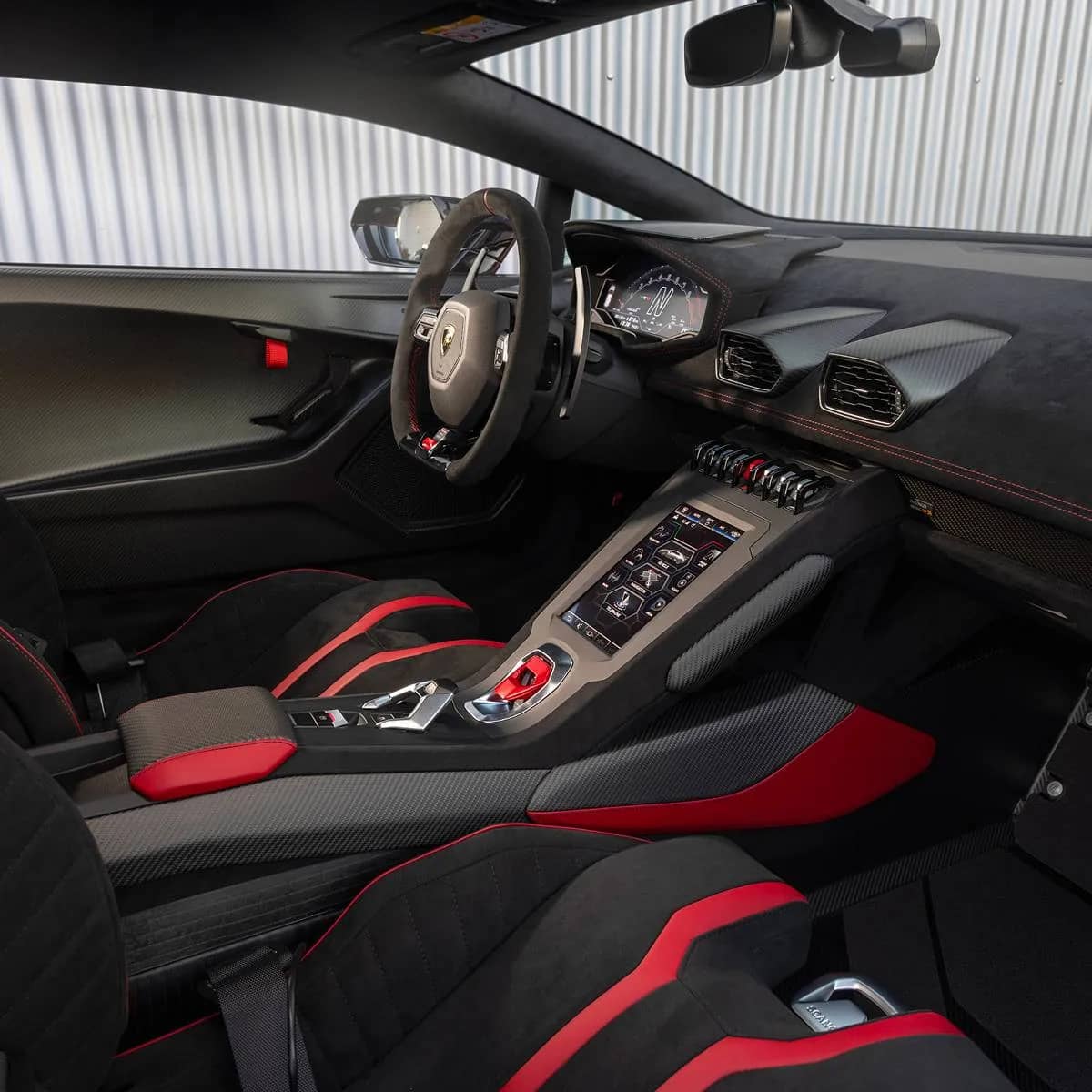 Cockpit Amidst