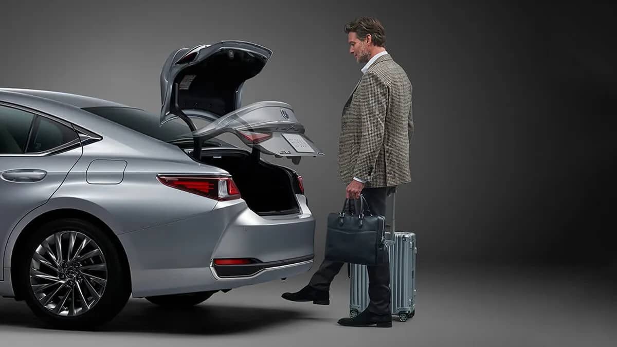 Hands-Free Power Back Door