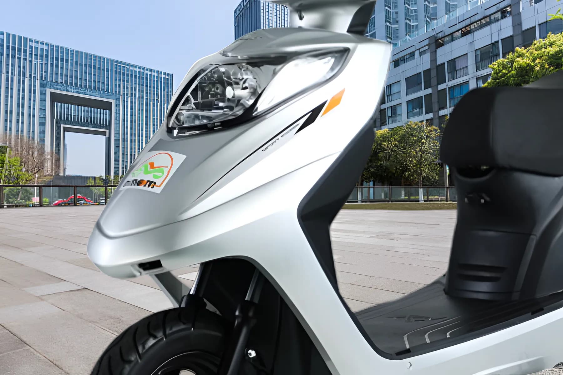Amo Mobility Inspirer EV Headlight View