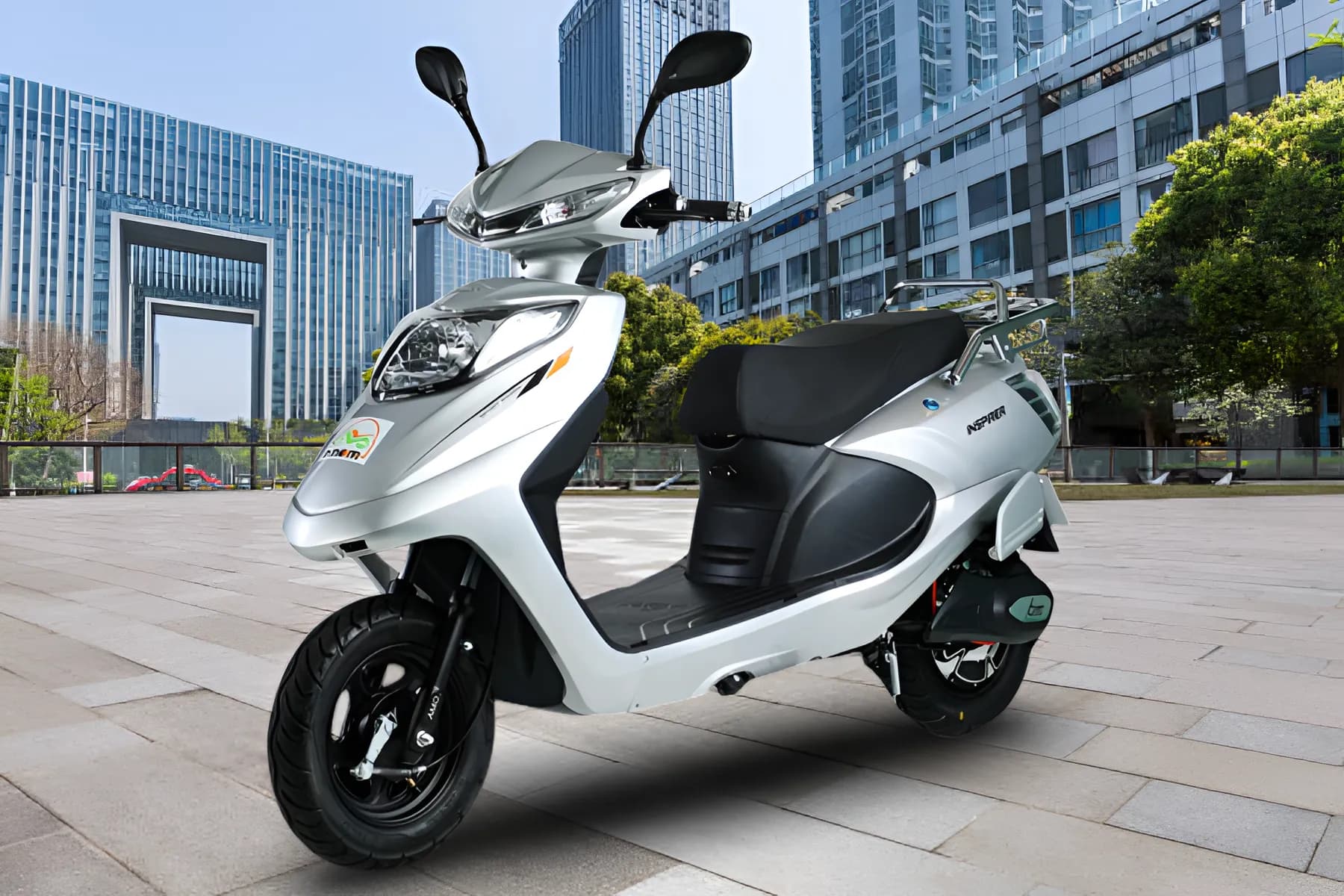 Amo Mobility Inspirer EV Photos