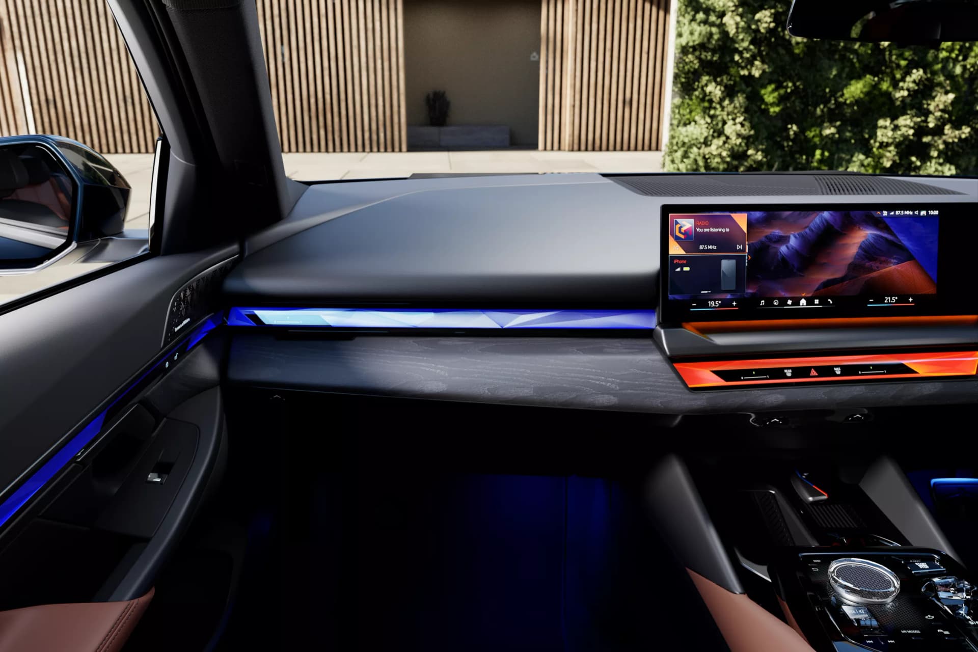 BMW 5 Series LWB Touch Screen View