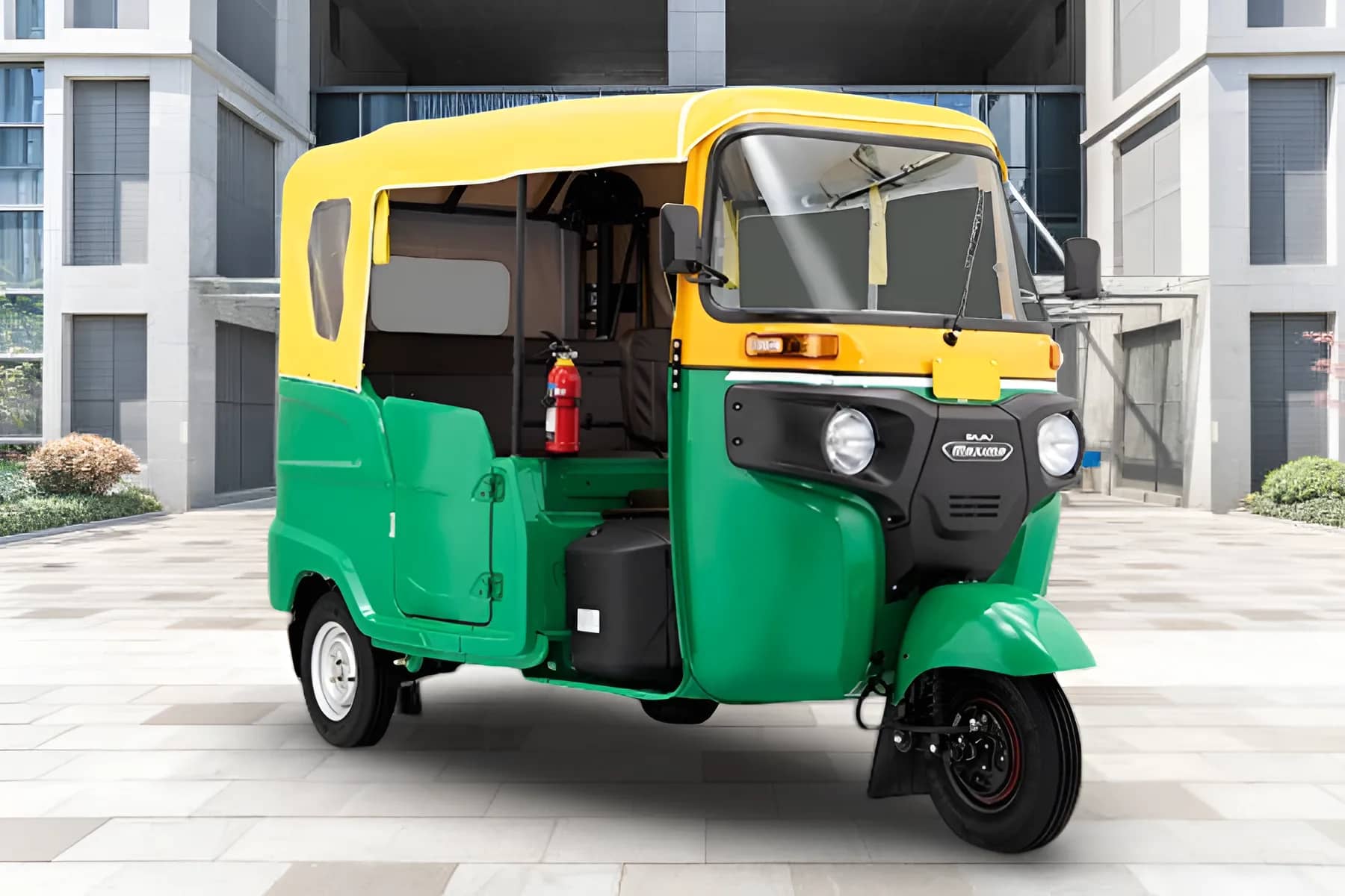 Bajaj Maxima Z CNG