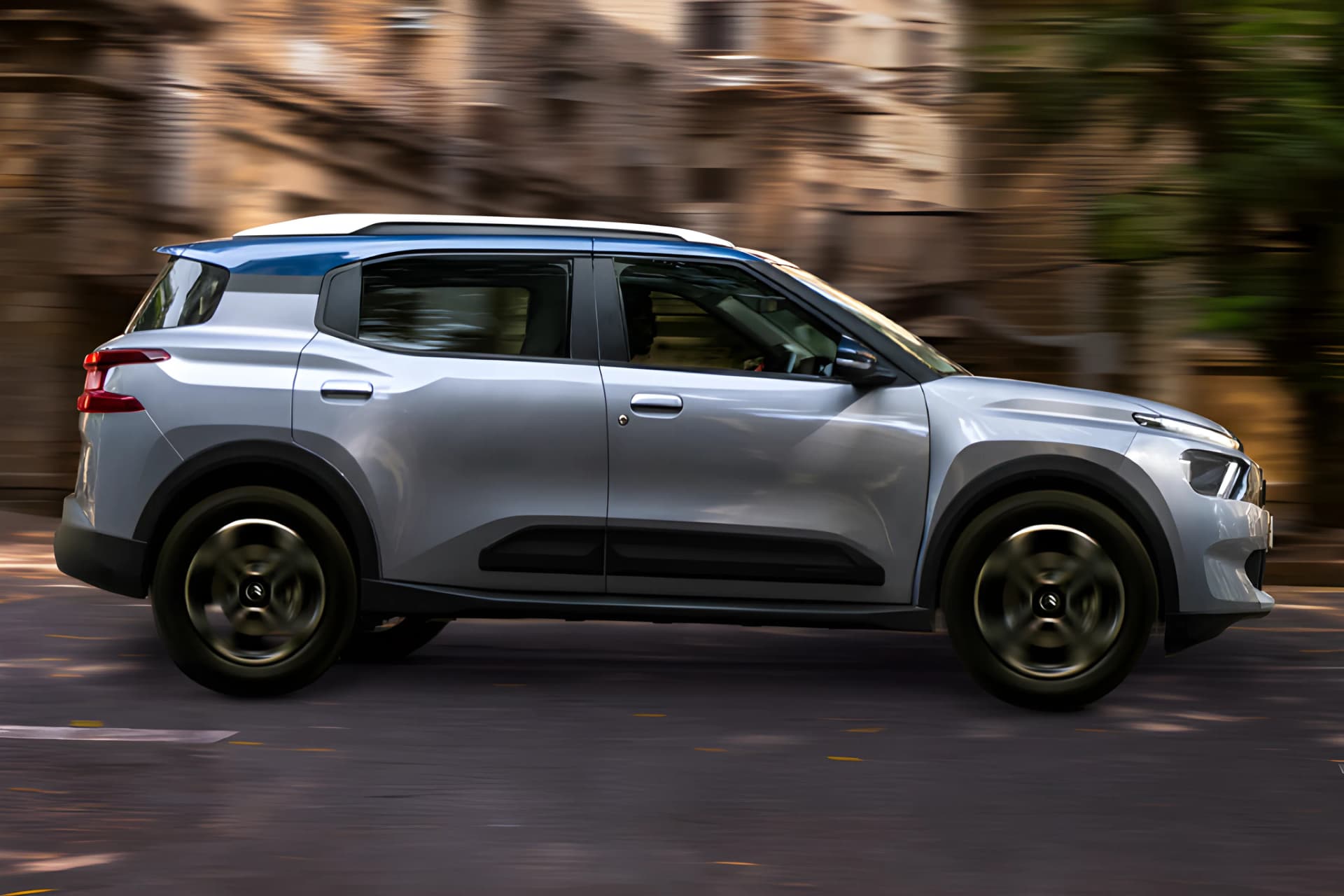 Citroen Aircross Right Side View