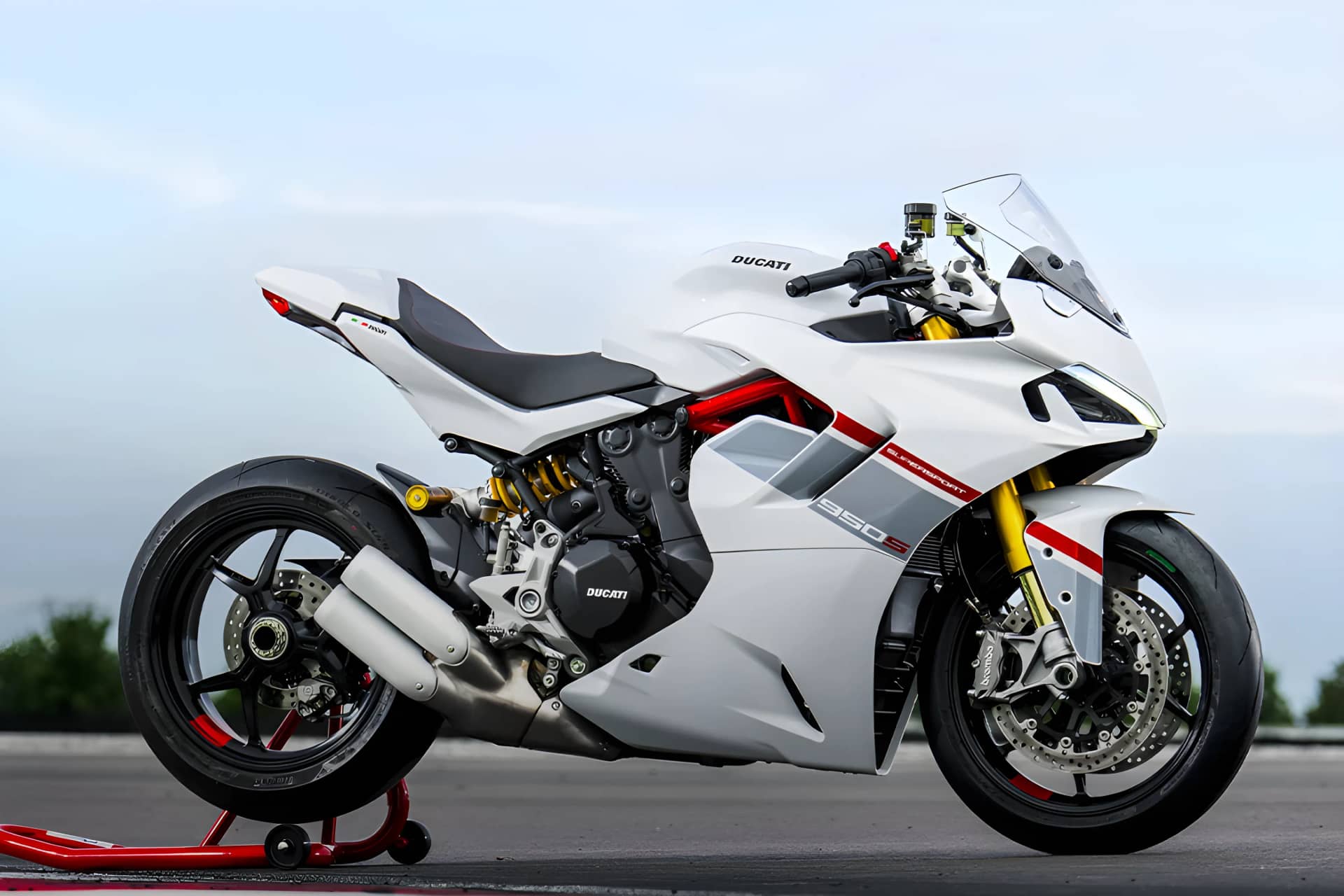 Ducati Supersport 950