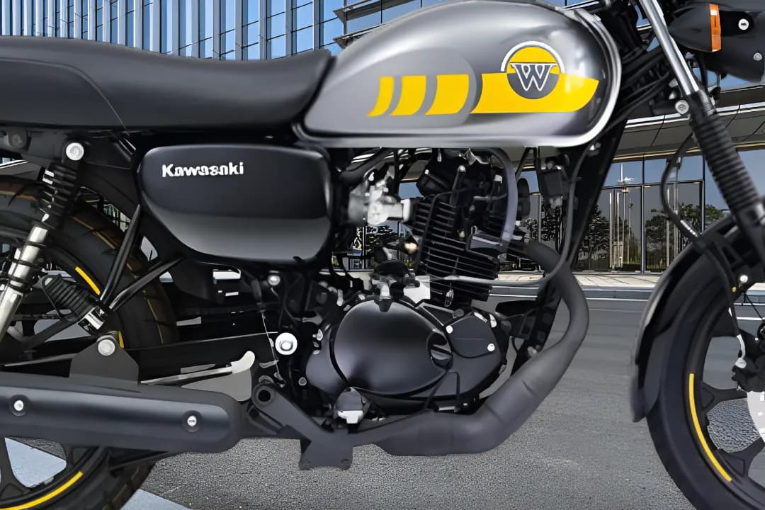 Kawasaki W Engine View