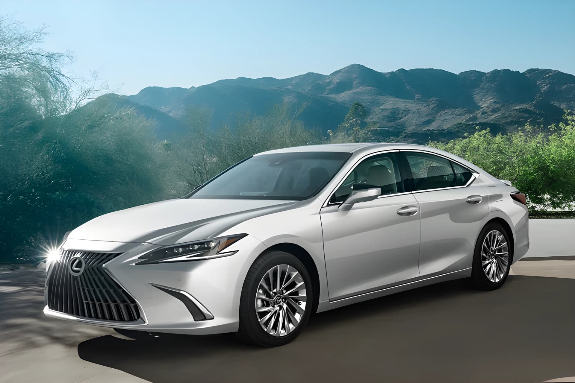Lexus ES Hybrid Front Left View