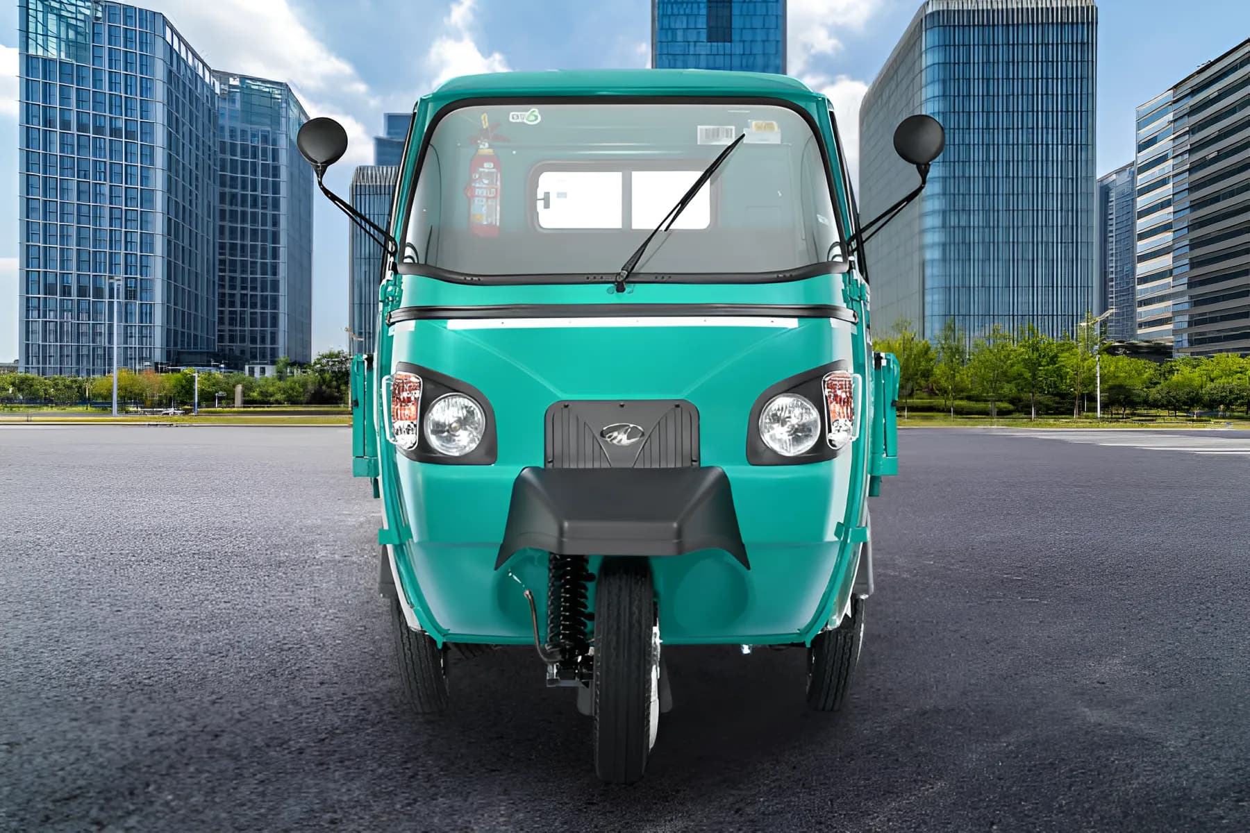 Mahindra Alfa Plus Duo Front View