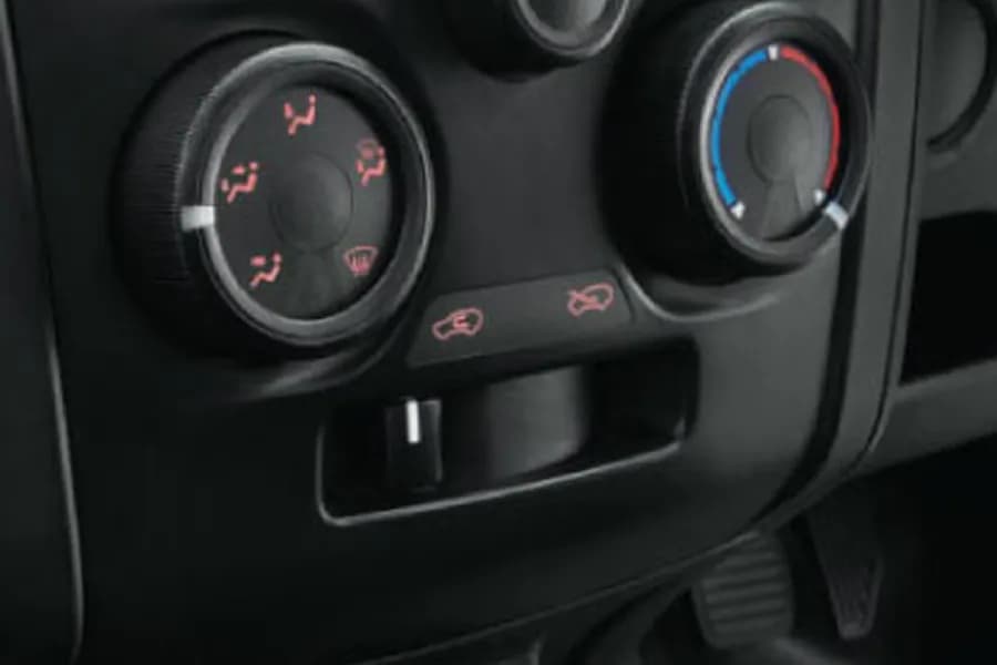 Mahindra Supro Profit Truck CNG Duo AC Control View