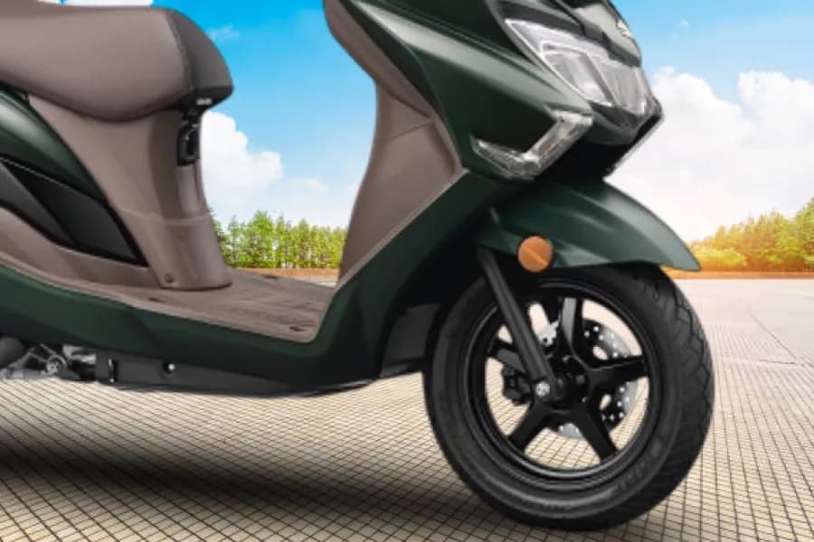 Suzuki Burgman Street Front Wheel View
