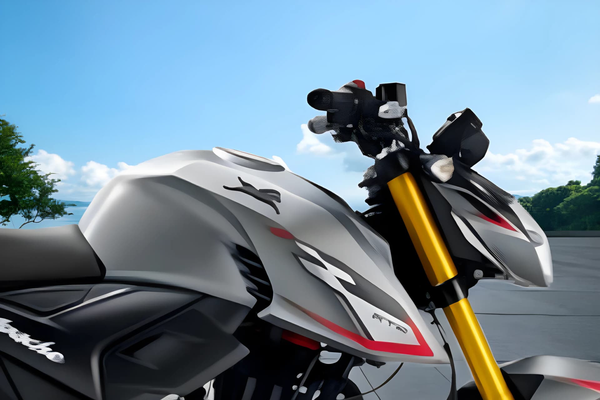TVS Apache RTR 160 4V Fuel Tank View