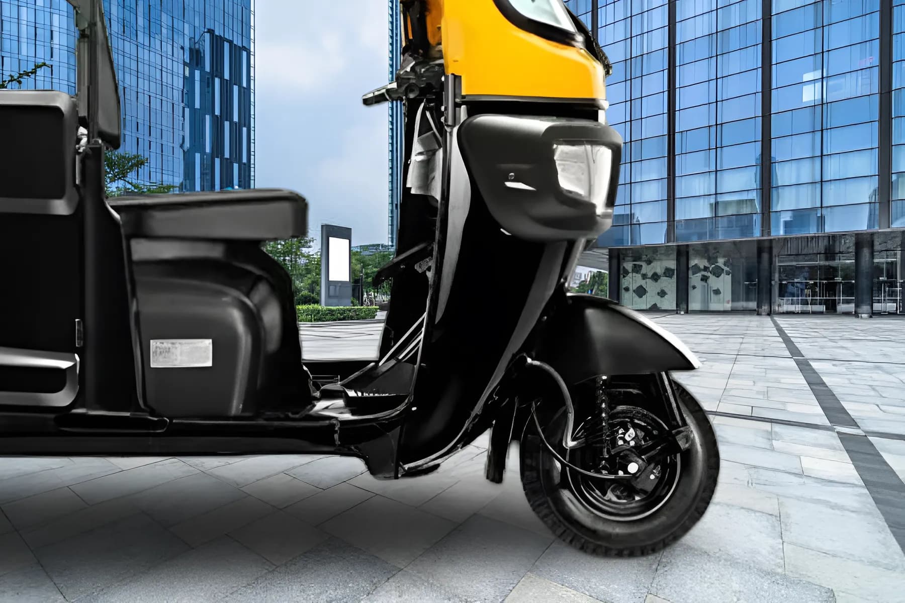 TVS King Deluxe Petrol Front Tyre And Suspension View