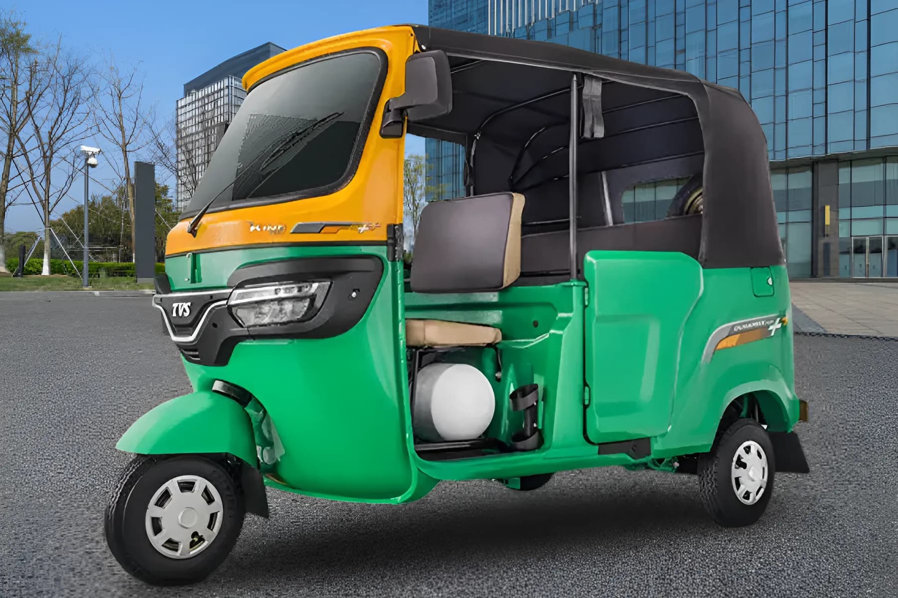 TVS King Duramax Plus Petrol Left Side View