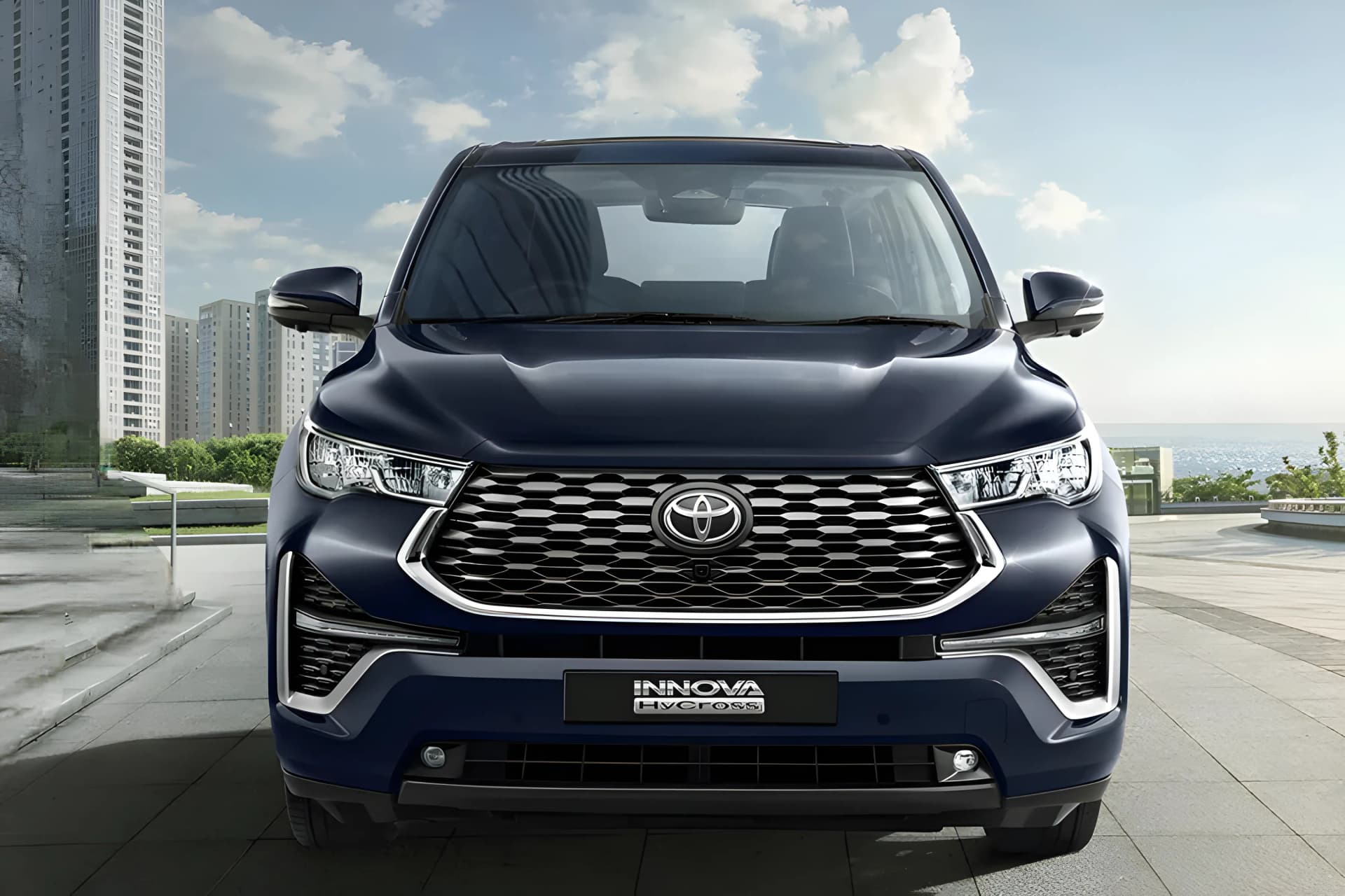 Toyota Innova Hycross Hybrid Front View