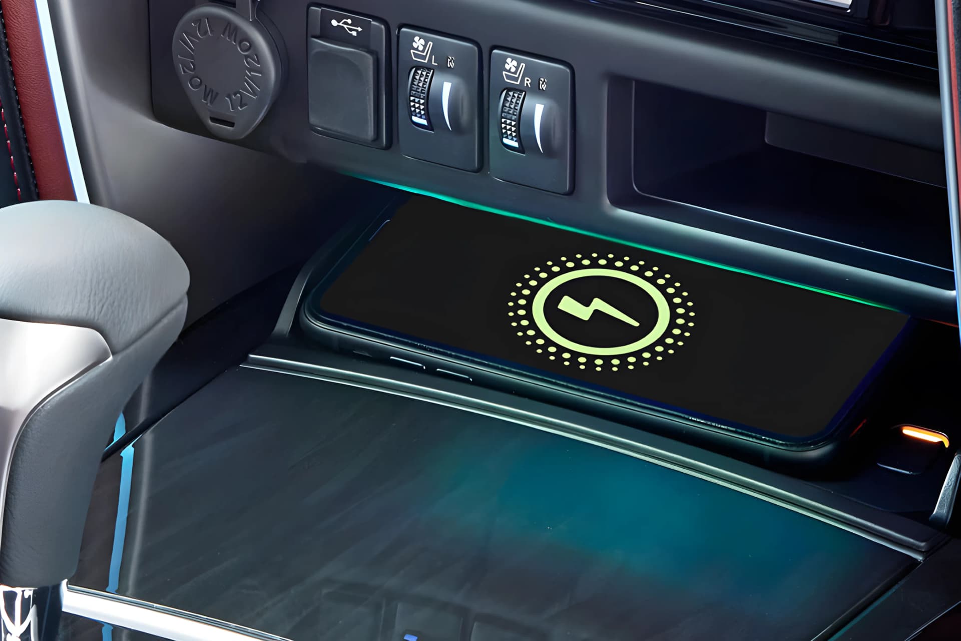 Toyota Legender Wireless Charging View