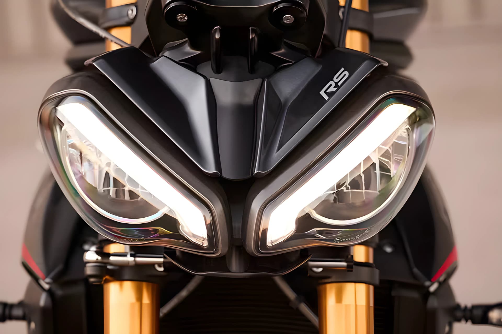 Triumph Speed Triple 1200 RS Headlight View