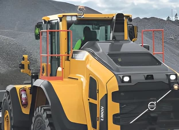 Volvo L220H Engine Cover View
