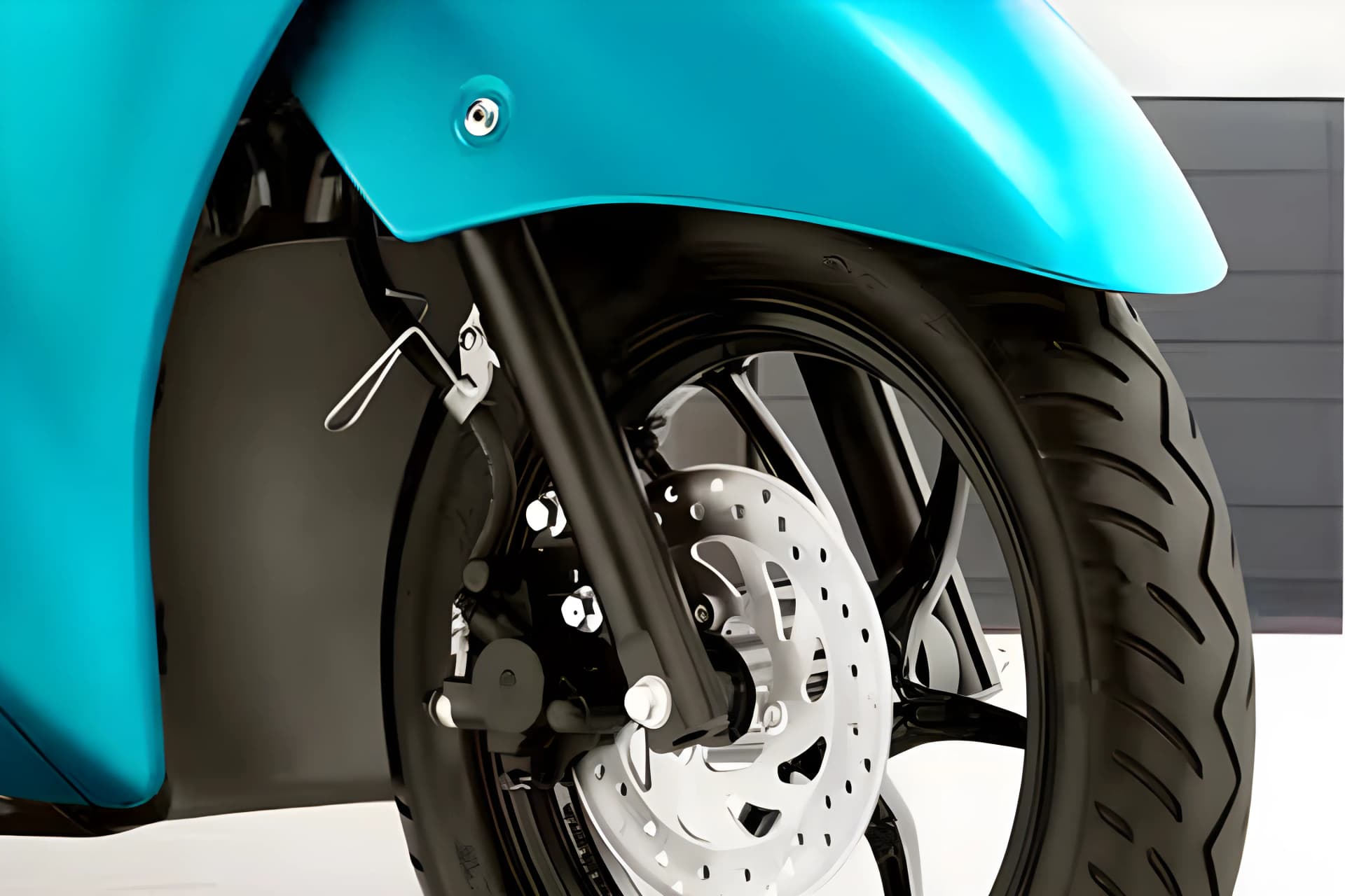Yamaha Fascino 125 Fi Hybrid Front Disc Brake View