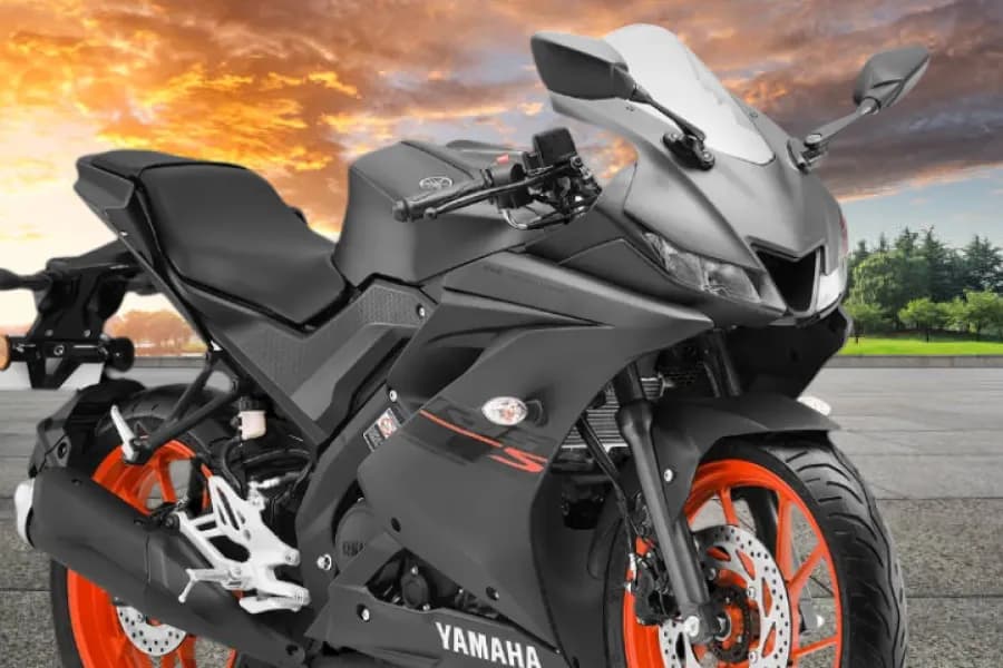 Yamaha R15S Front Headlight View
