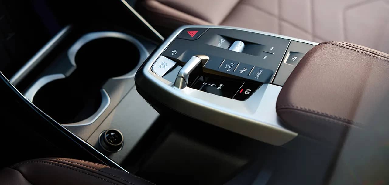 Floating Centre Console.