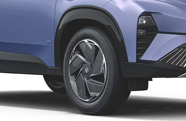 R18 alloy wheels with Aero Inserts